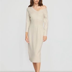 Modern Citizen Brea Sweater Dress Size MEDIUM in Oatmeal / Cream Color